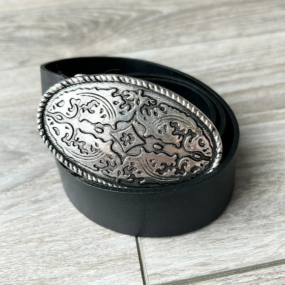 Cleo Black Silver Tone Leather Belt Made in Canada - Picture 2 of 16